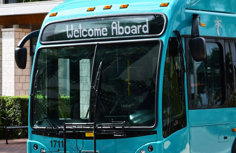 1700 Bus image